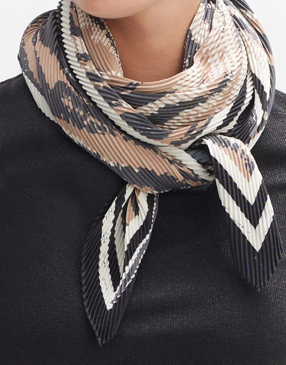 doek_attiga_scarf_4.webp OPUS Fashion Doek Attiga Scarf^ Accessoires