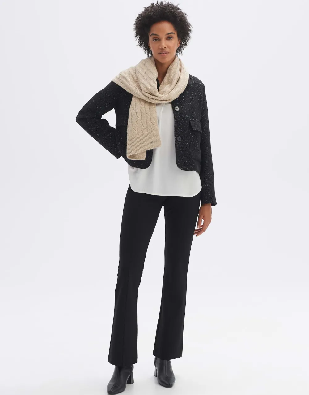gebreide_sjaal_apali_scarf_0.webp OPUS Fashion Gebreide Sjaal Apali Scarf^ Accessoires