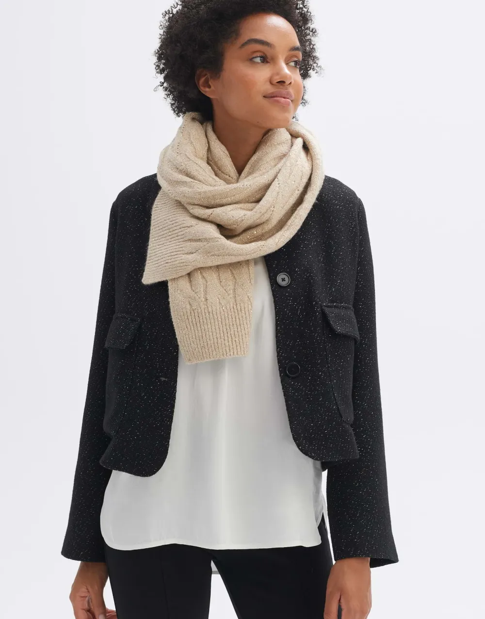 gebreide_sjaal_apali_scarf_1.webp OPUS Fashion Gebreide Sjaal Apali Scarf^ Accessoires