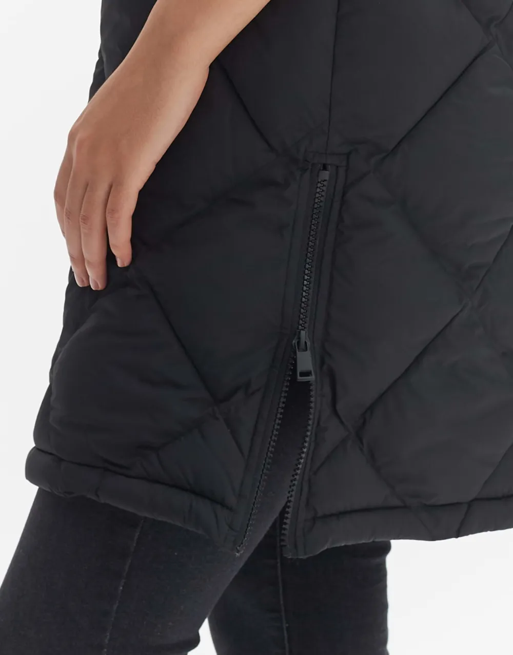 gewatteerde_bodywarmer_wafi_5.webp OPUS Fashion Gewatteerde Bodywarmer Wafi^ Blazer & Vesten