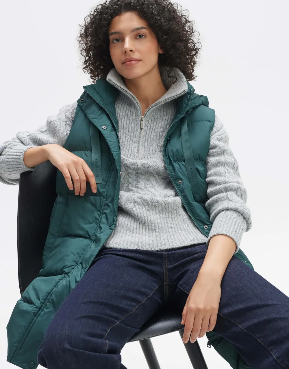 gewatteerde_bodywarmer_wafina_5.webp OPUS Fashion Gewatteerde Bodywarmer Wafina^ Blazer & Vesten
