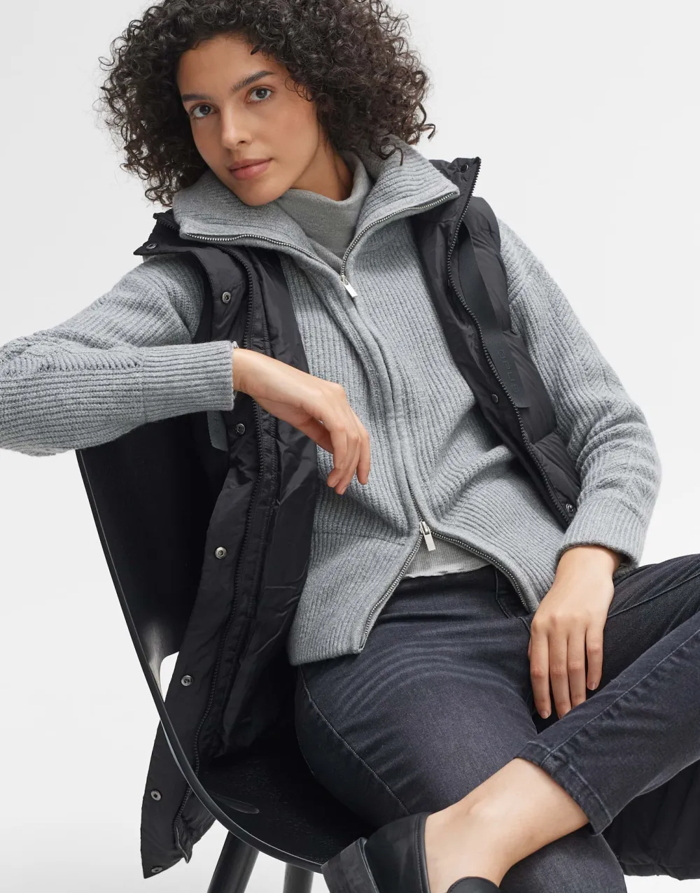 gewatteerde_bodywarmer_wafina_6-1.webp OPUS Fashion Gewatteerde Bodywarmer Wafina^ Blazer & Vesten