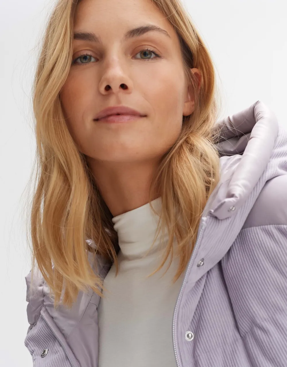 gewatteerde_bodywarmer_wolma_2-1.webp OPUS Fashion Gewatteerde Bodywarmer Wolma^ Blazer & Vesten