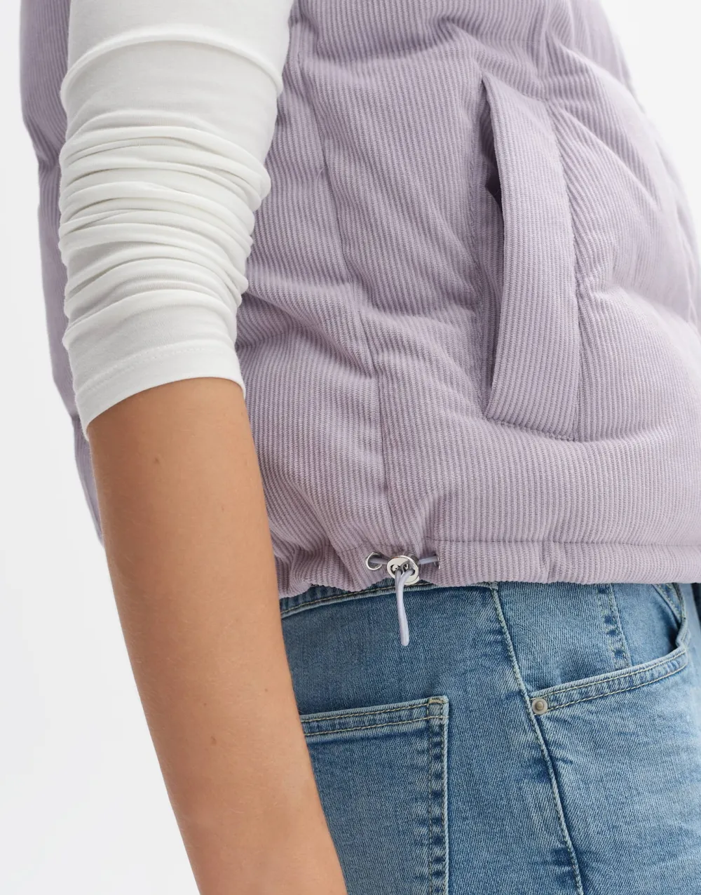 gewatteerde_bodywarmer_wolma_5-1.webp OPUS Fashion Gewatteerde Bodywarmer Wolma^ Blazer & Vesten