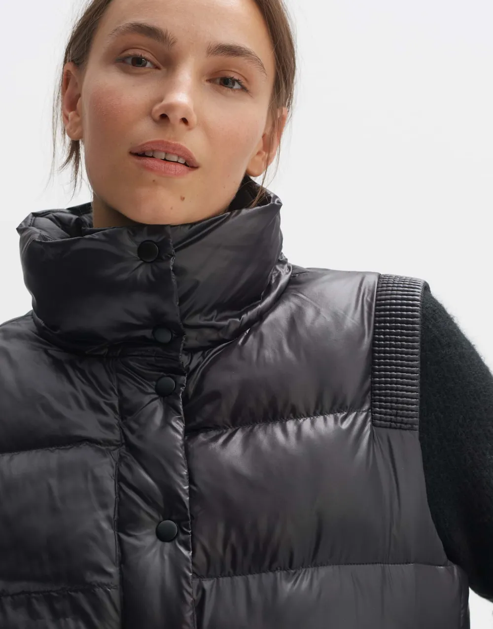 gewatteerde_bodywarmer_wulja_5.webp OPUS Fashion Gewatteerde Bodywarmer Wulja^ Blazer & Vesten