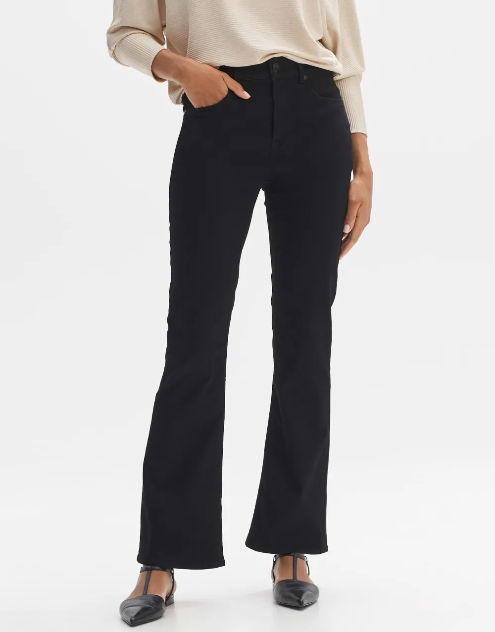 long_flared_jeans_edris_0-1.webp OPUS Fashion Long Flared Jeans Edris^ Jeans