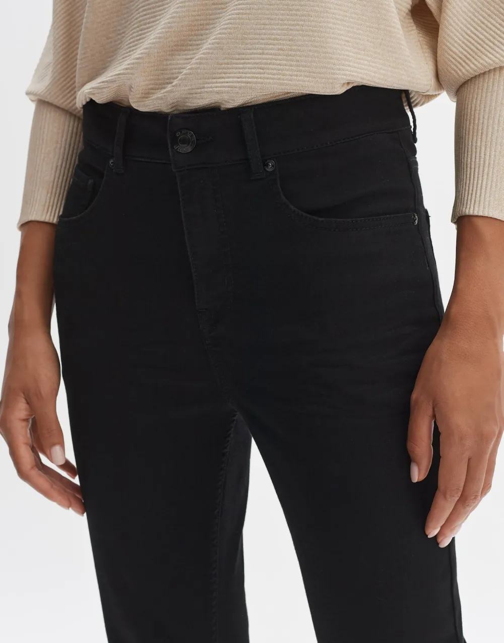 long_flared_jeans_edris_1-1.webp OPUS Fashion Long Flared Jeans Edris^ Jeans